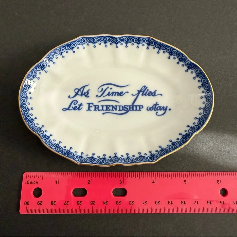 Decorative Blue and White Porcelain Jewelry Trinkets friendship Plate